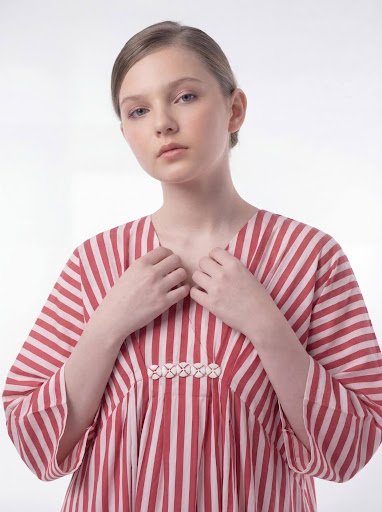 Elegant White & Red Striped Kaftan Dress for Girls – Maxi & Comfortable Wear (6–16 Years) - Image 4