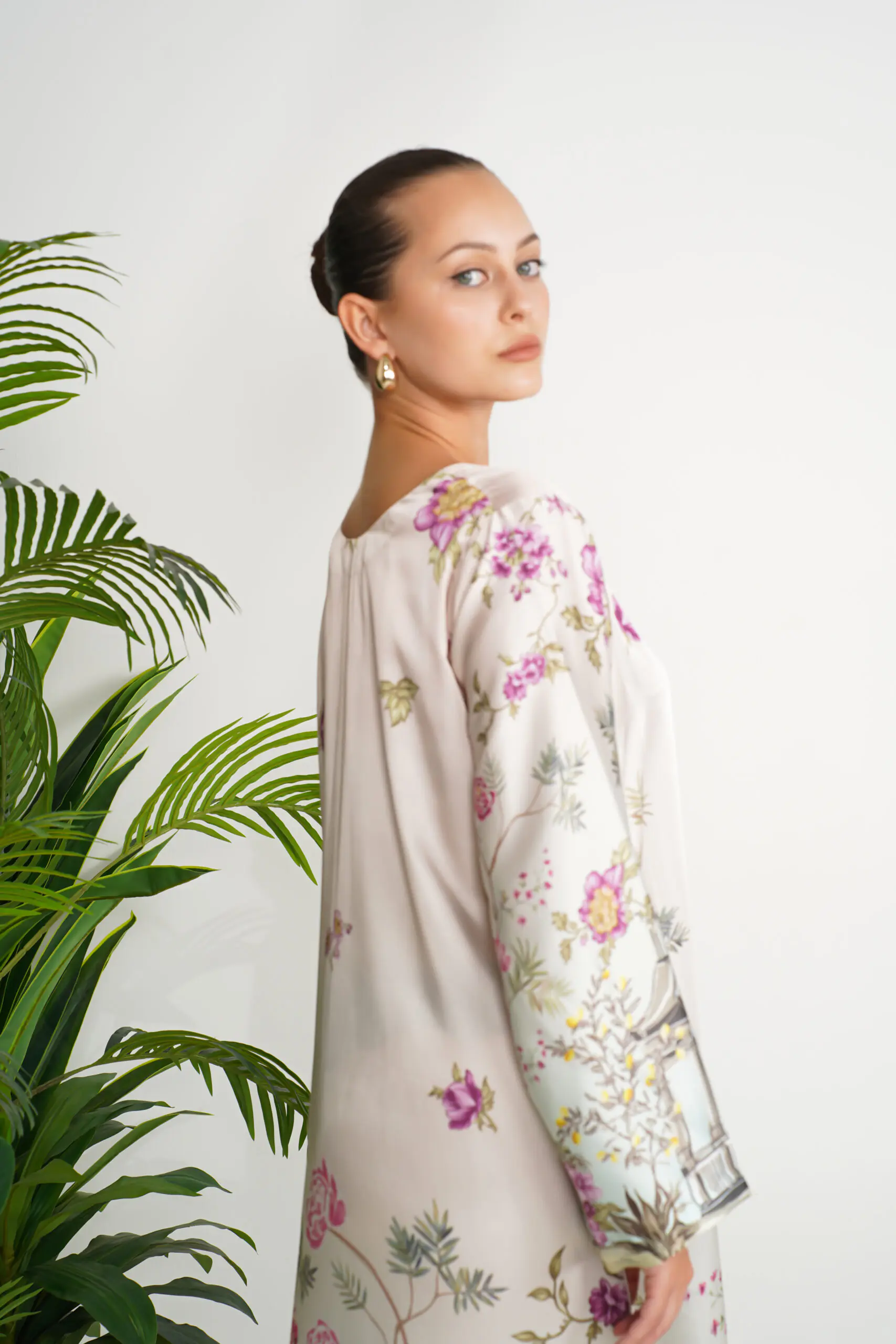 Ivory Garden Kaftan - Image 5