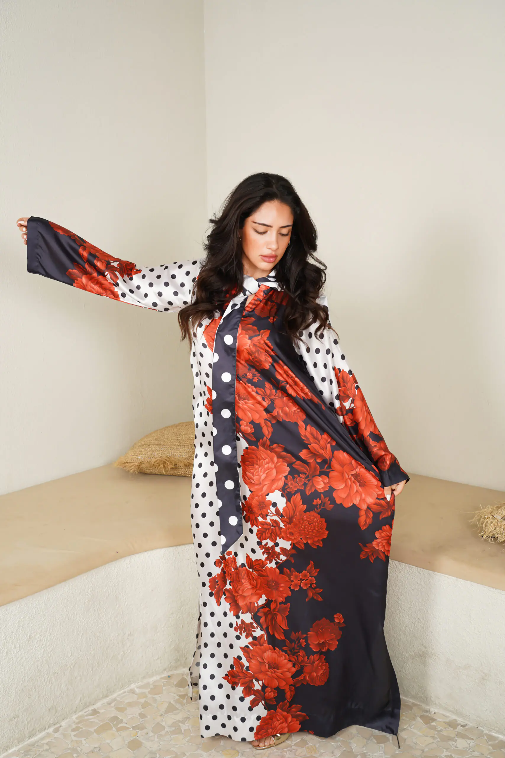 Rouge Elegance Kaftan - Image 2